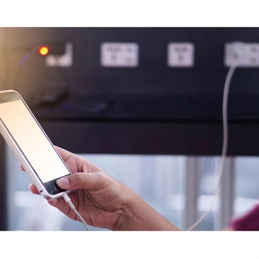 adapter-podrozny-plastikowy-peru-039406-6