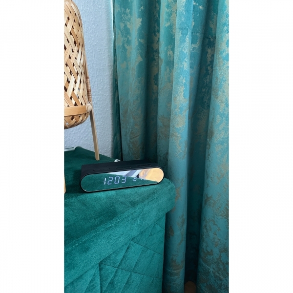 large-budzik-z-bezprzewodowa-ladowarka-adelaide-532503-3