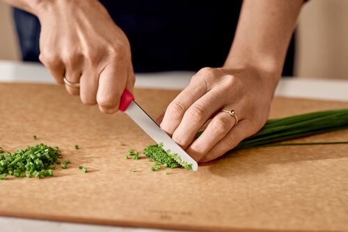 noz-z-zabkowanym-ostrzem-swissclassic-victorinox-67836l11808-3